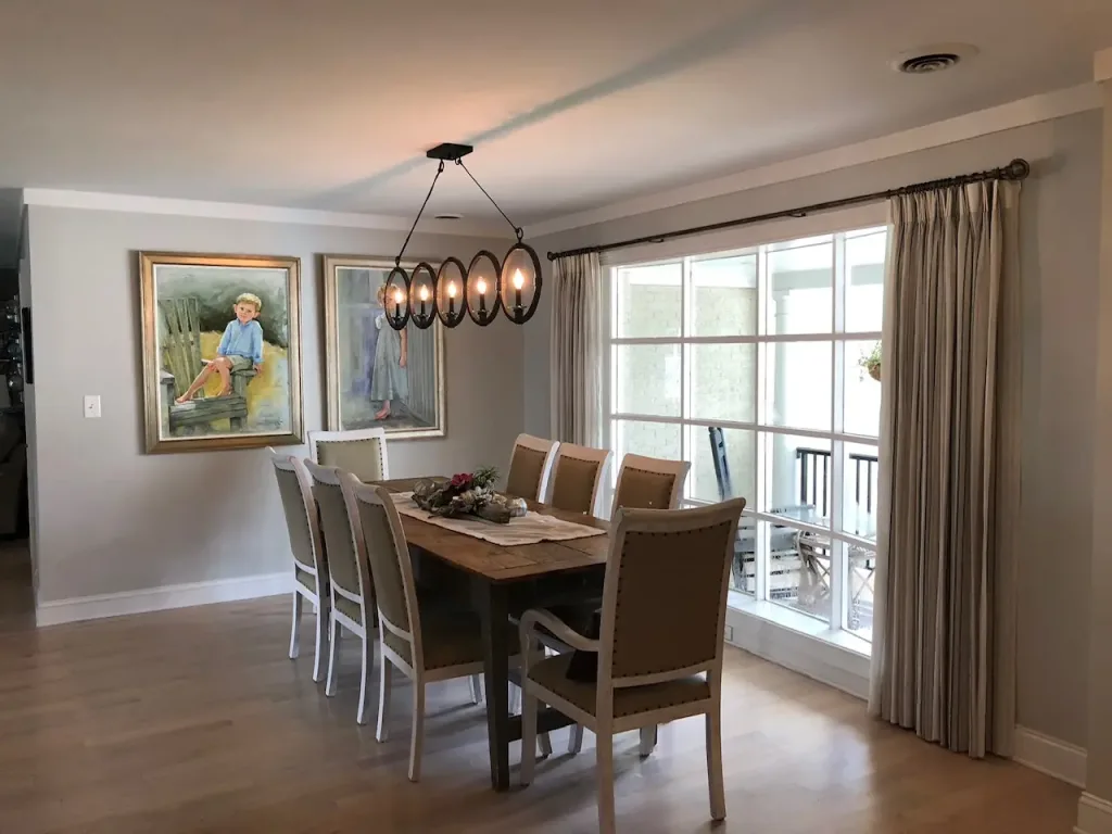 Kitchen with a mix of modern and older decorations